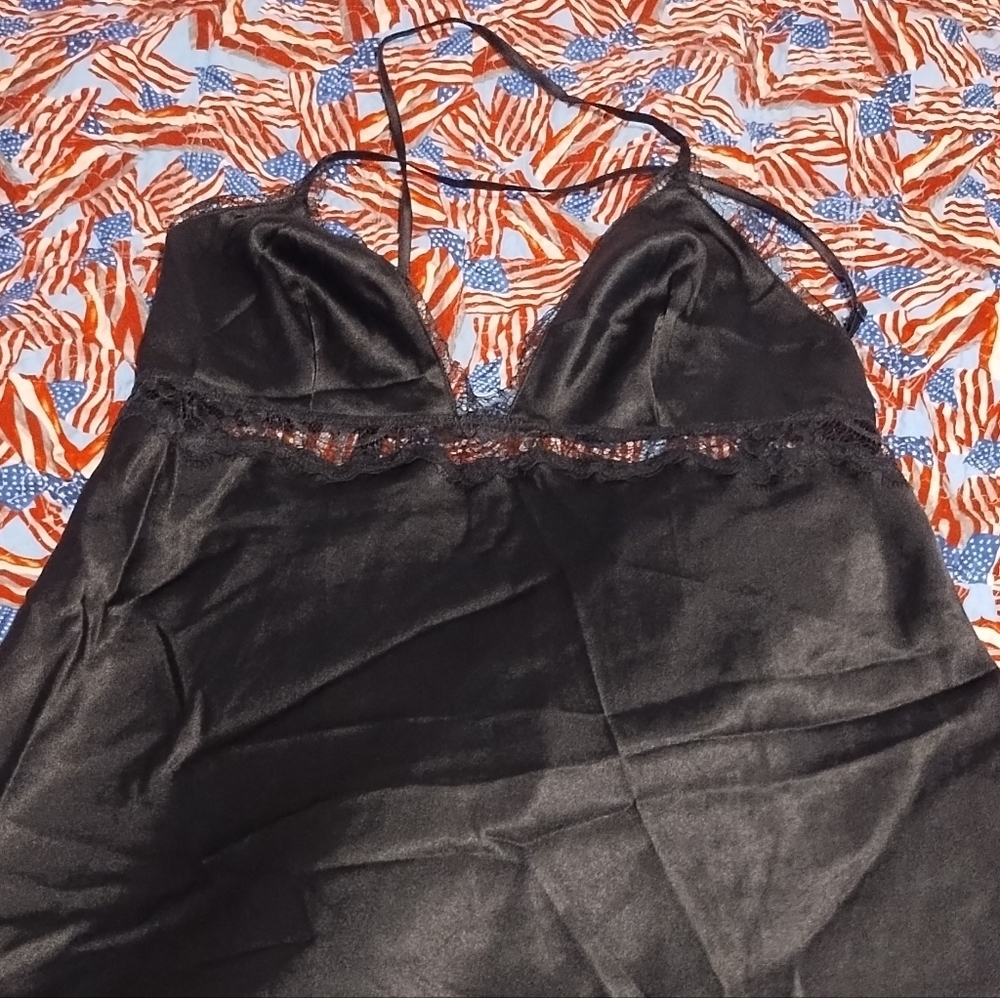 Victoria Secret Elegant Black Lace Trim Short  Nightgown